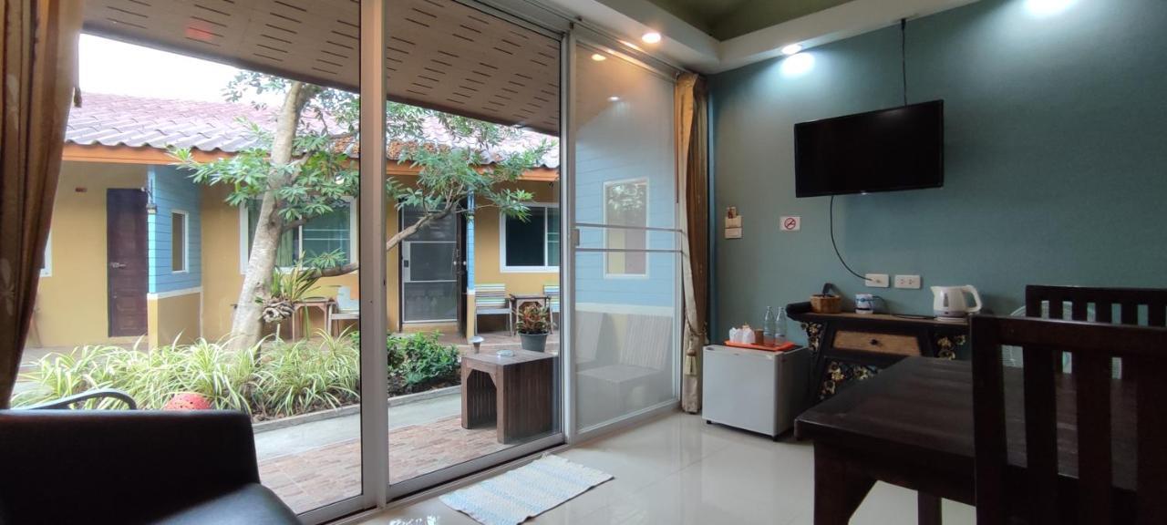 מלון פרה נאקון סי איוטאיה Q Zone Boutique House מראה חיצוני תמונה